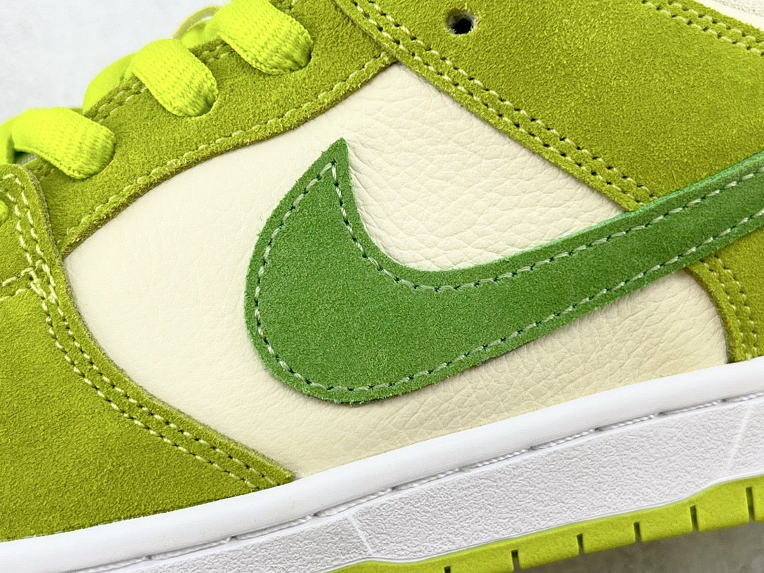 DUNK LOW GREEN APPLE