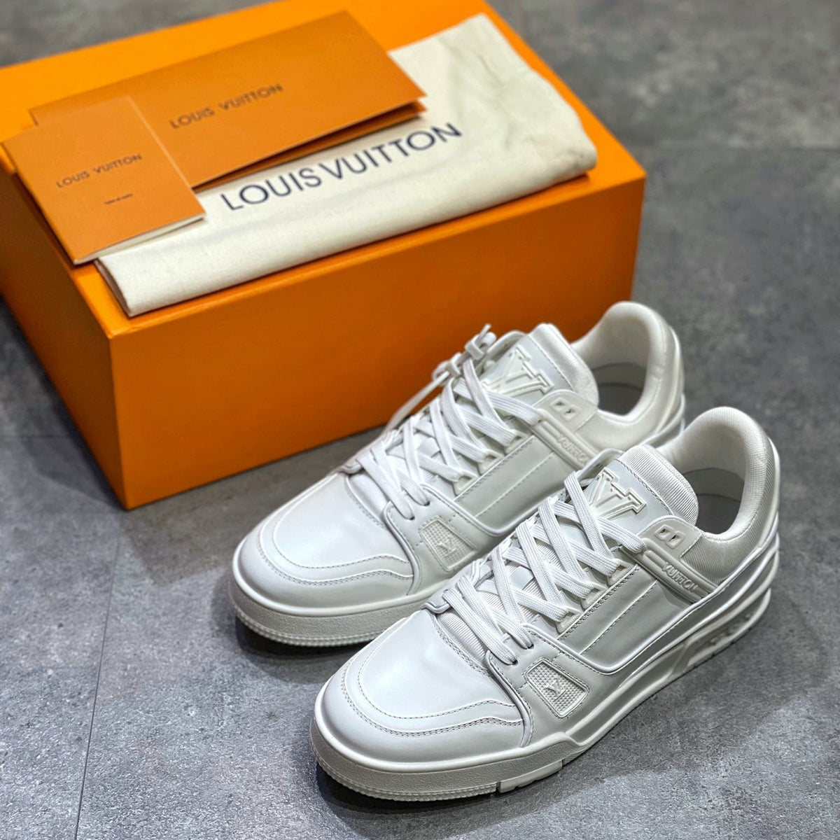 LOU TRAINERS