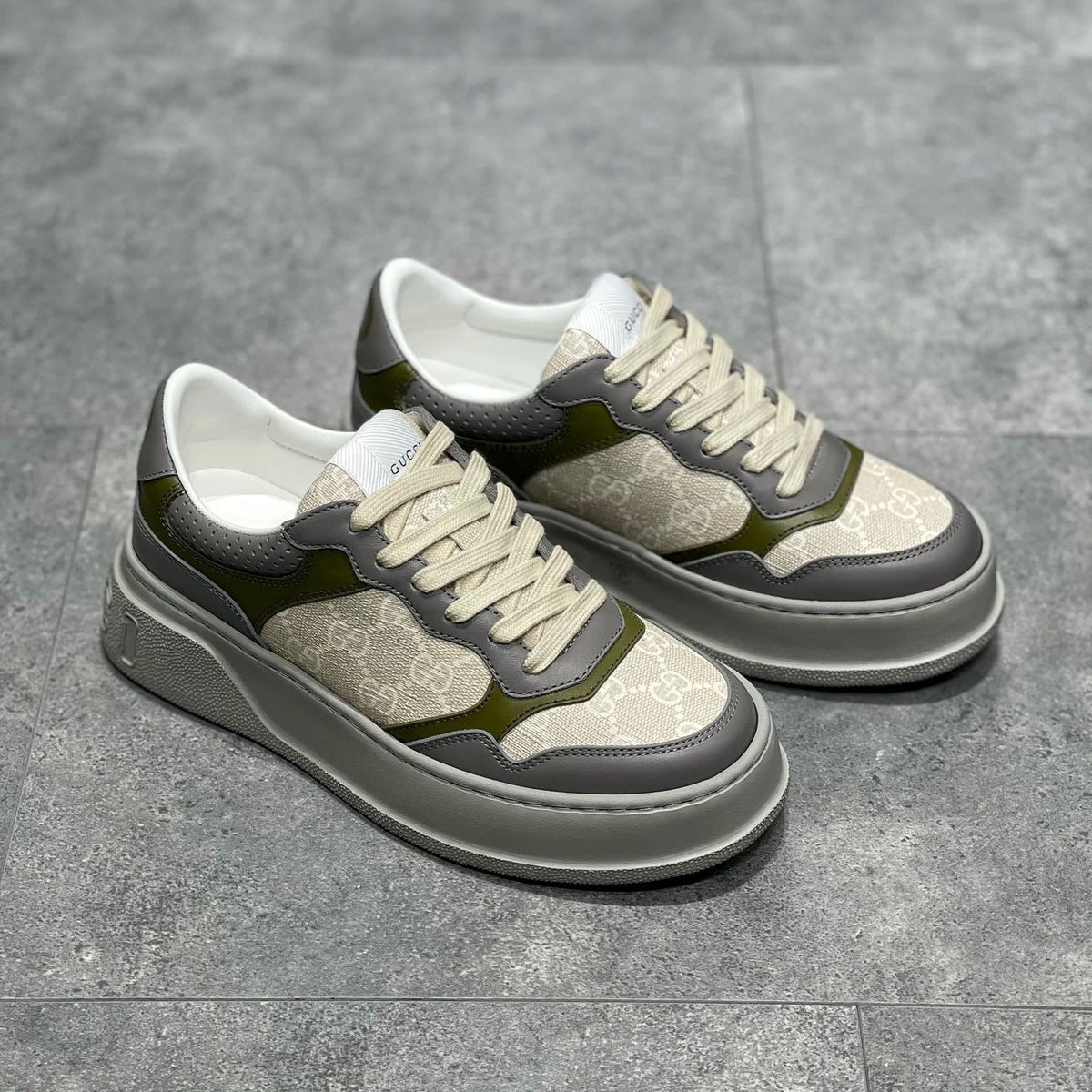 GG SNEAKER