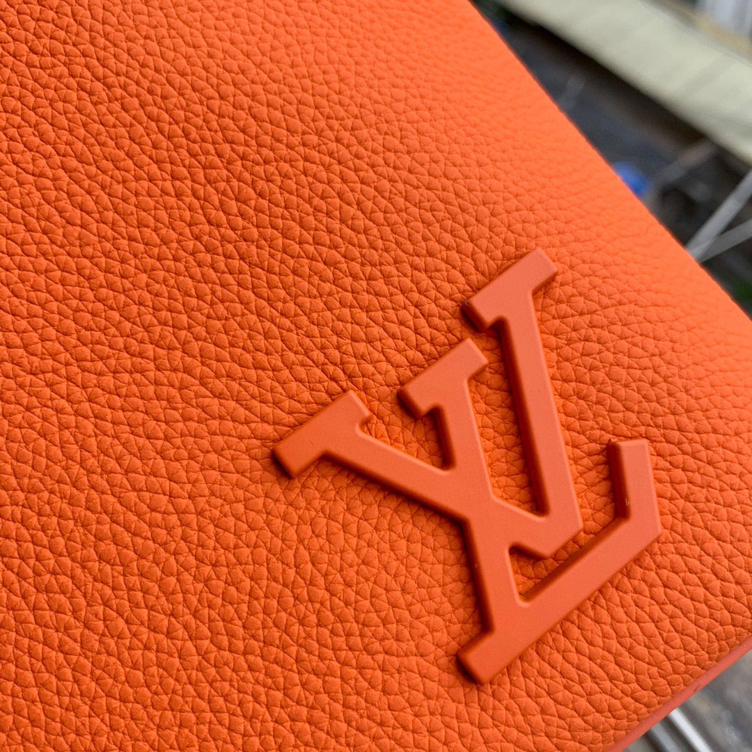 LOU TAKEOFF POUCH
