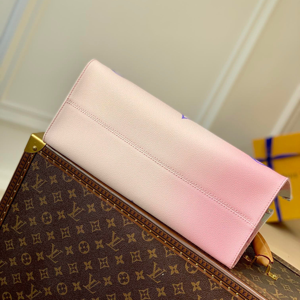LOU ONTHEGO PM TOTE BAG