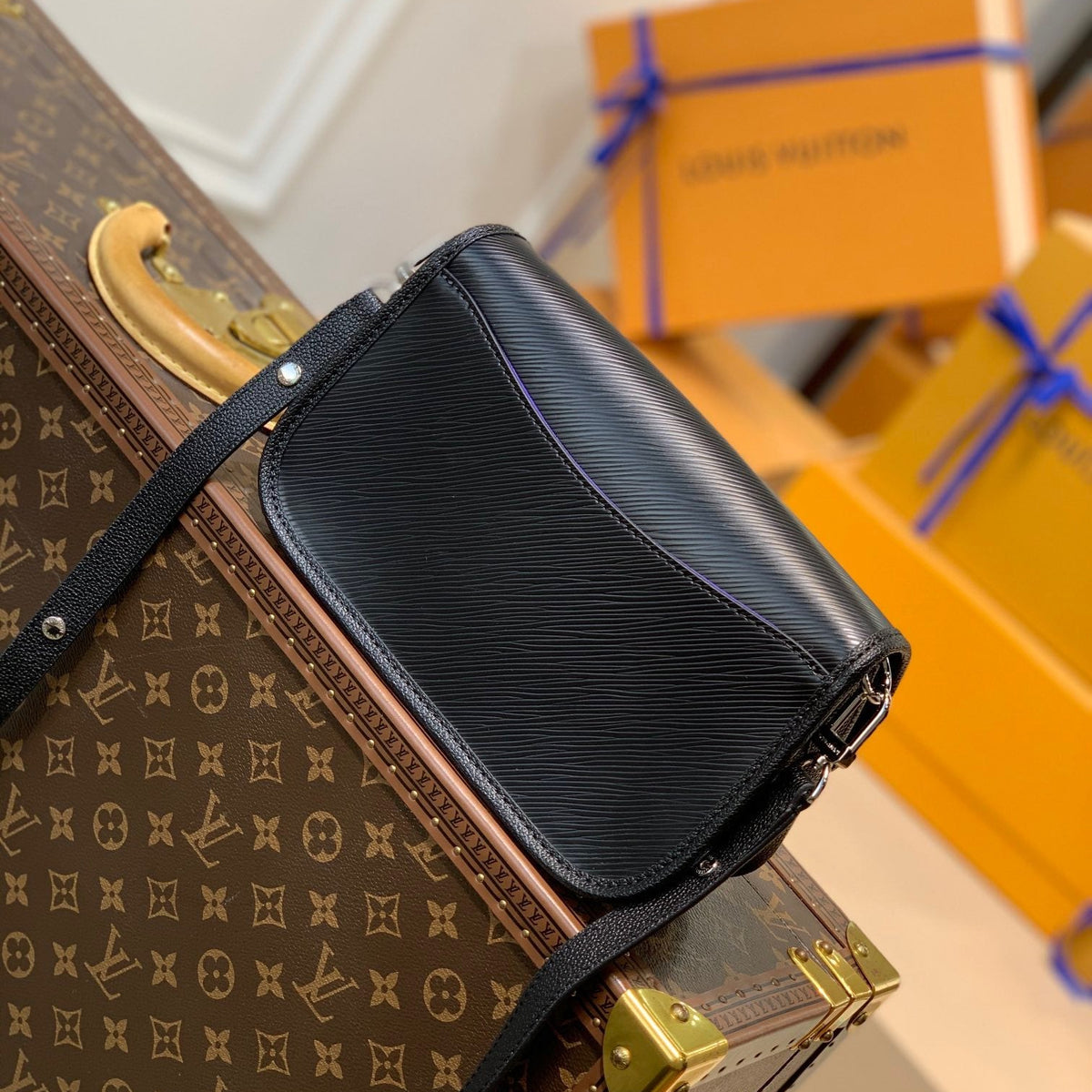 LOU BUCI BAG