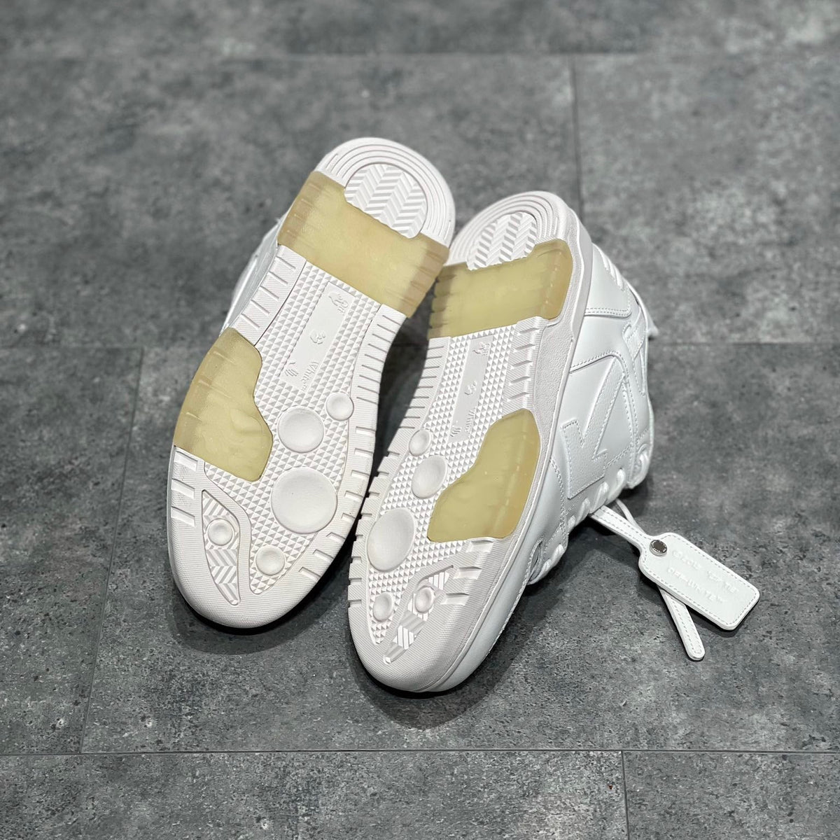 OFF W OUT OF OFFICE SNEAKERS