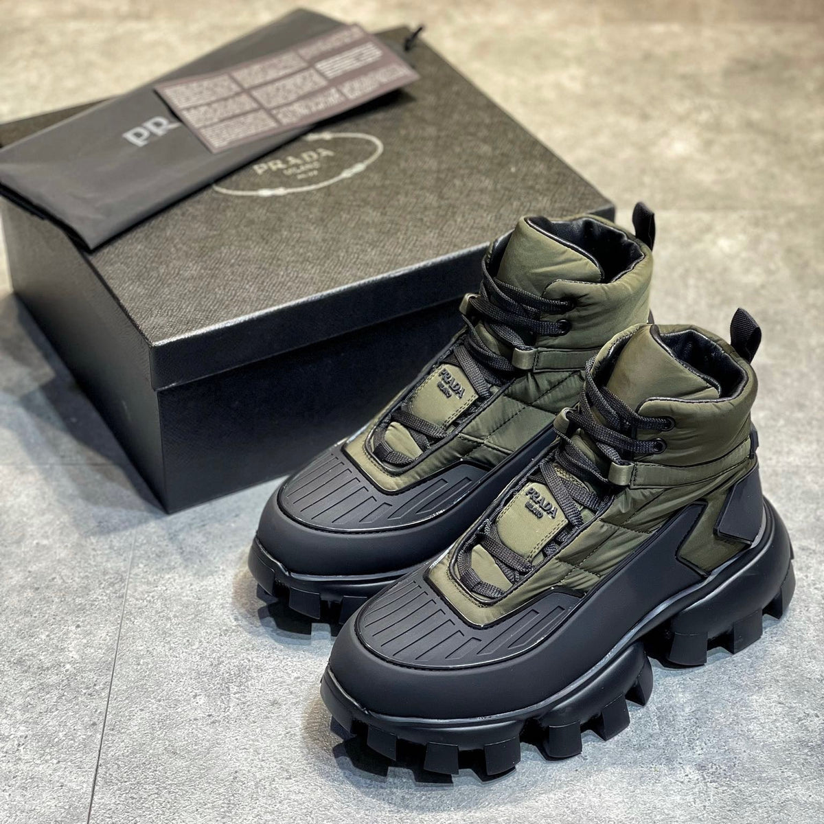 PD CLOUDBUST THUNDER SNEAKER