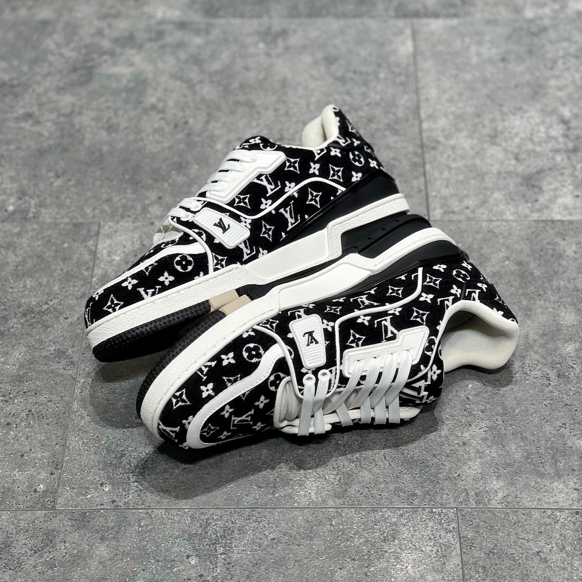 LOU TRAINERS