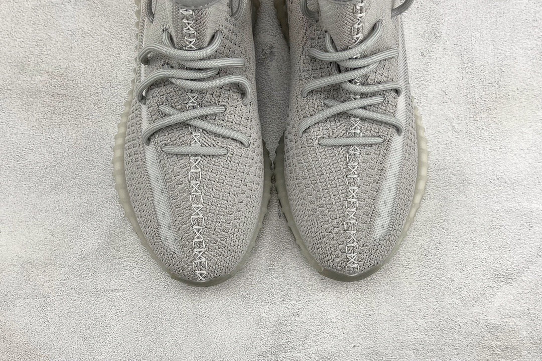 YEEZY BOOST 350 V2