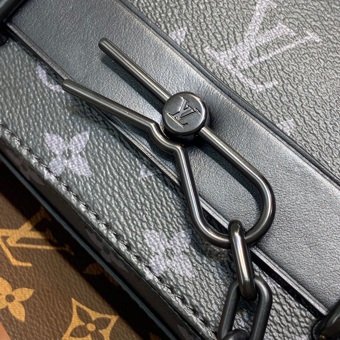 LOU STEAMER MESSENGER BAG