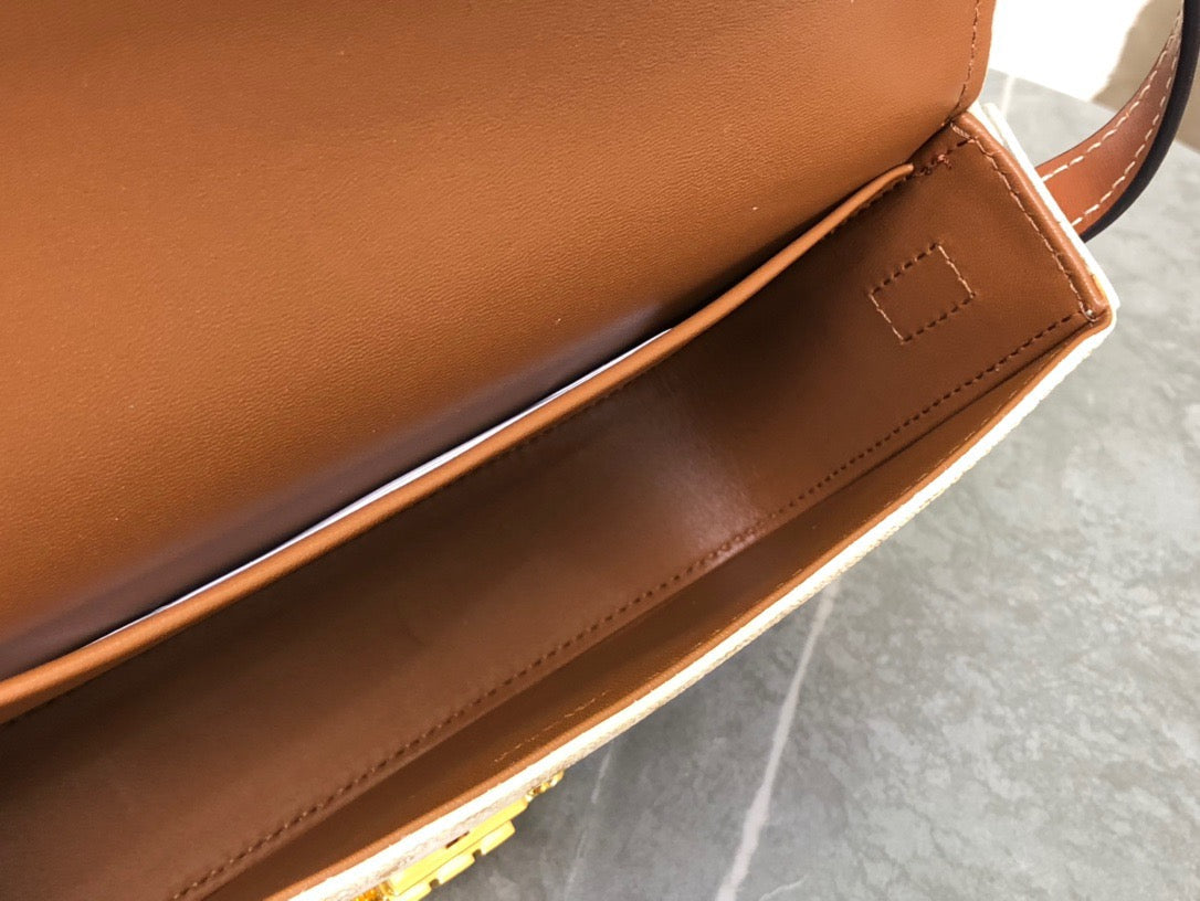 CEL TRIOMPHE SHOULDER BAG