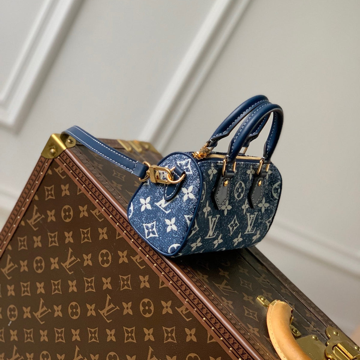 LOU NANO SPEEDY BAG