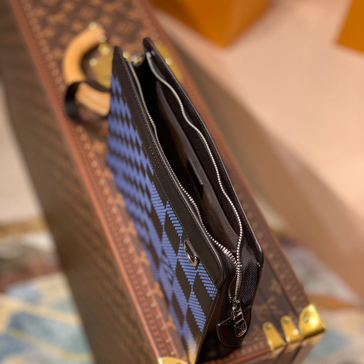 LOU POCHETTE VOYAGE MM