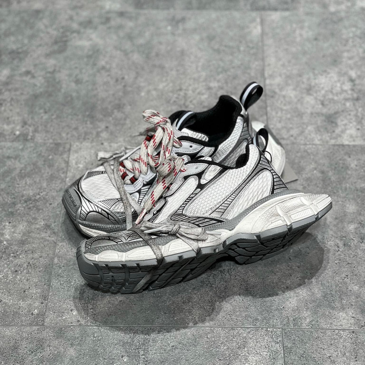 BAL 3XL TRAINERS