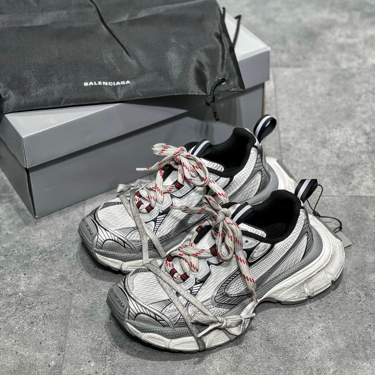 BAL 3XL TRAINERS