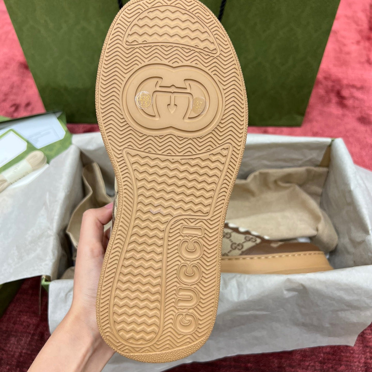 GG EMBOSSED SNEAKER