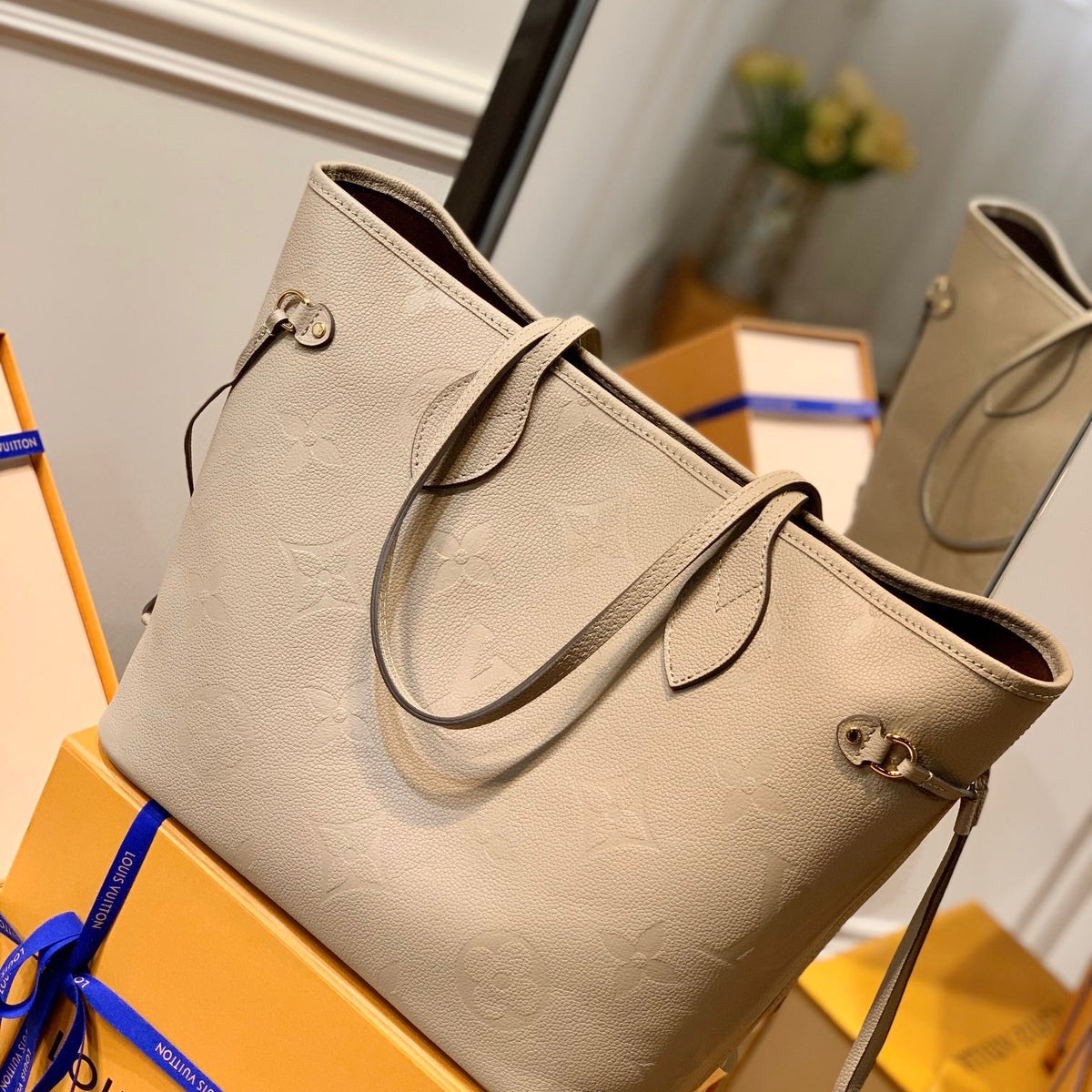 LOU NEVERFULL MM BAG