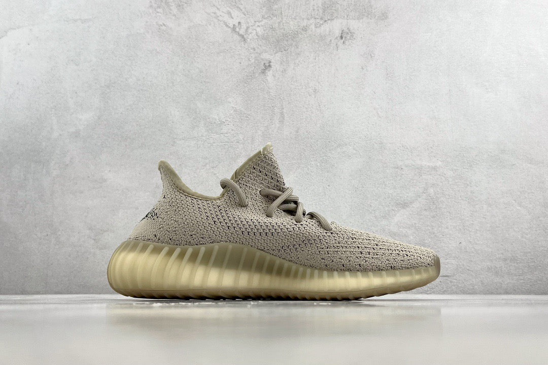 YEEZY BOOST 350 V2
