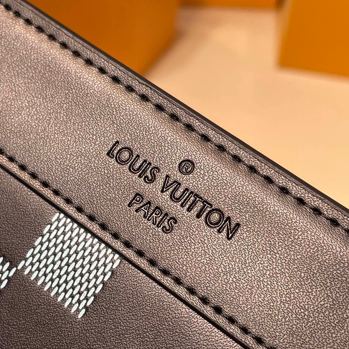 LOU POCHETTE VOYAGE MM