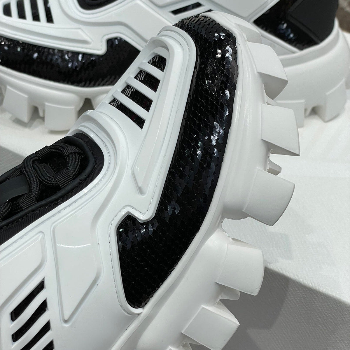 PD CLOUDBUST THUNDER SNEAKERS