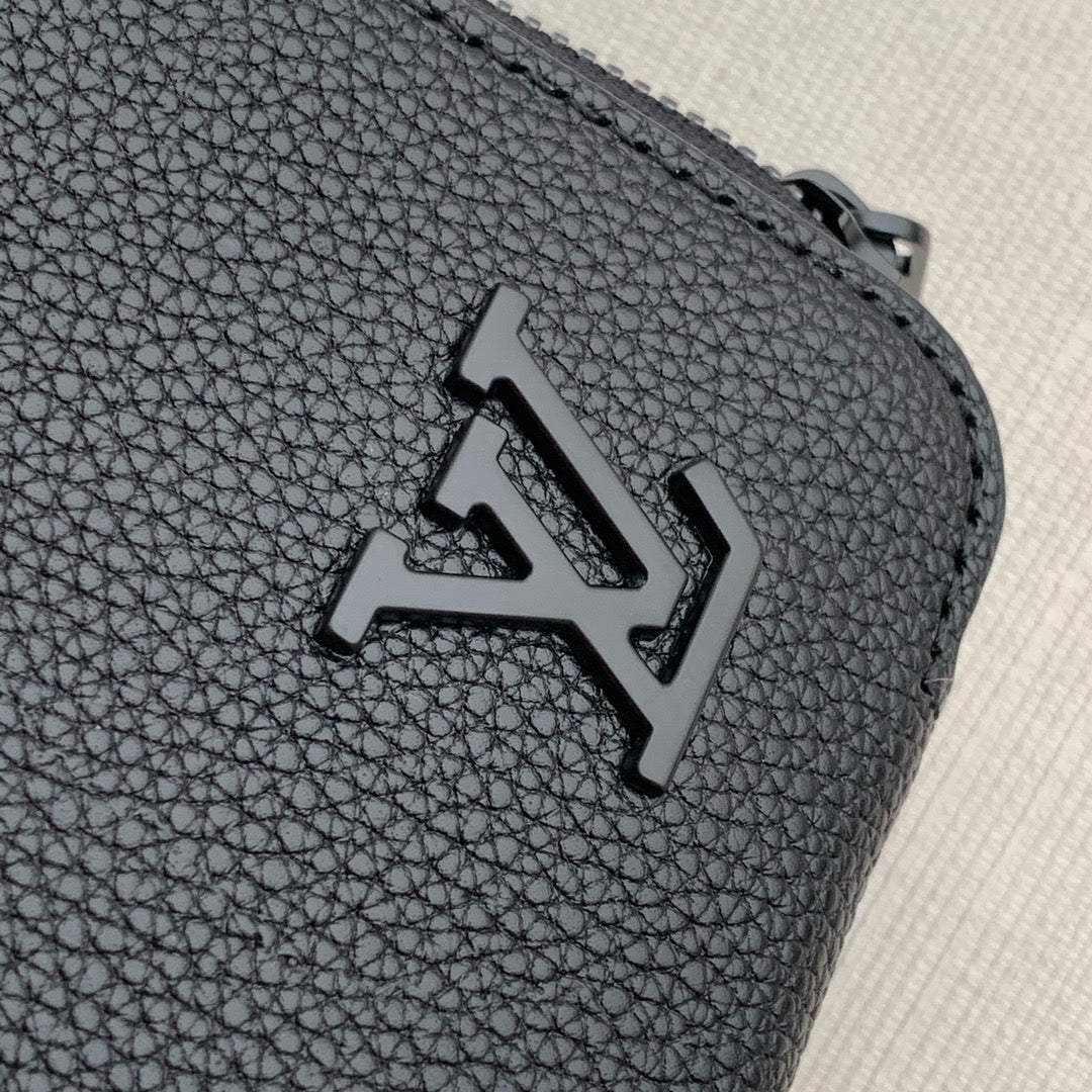 LOU ALPHA WEARABLE WALLET