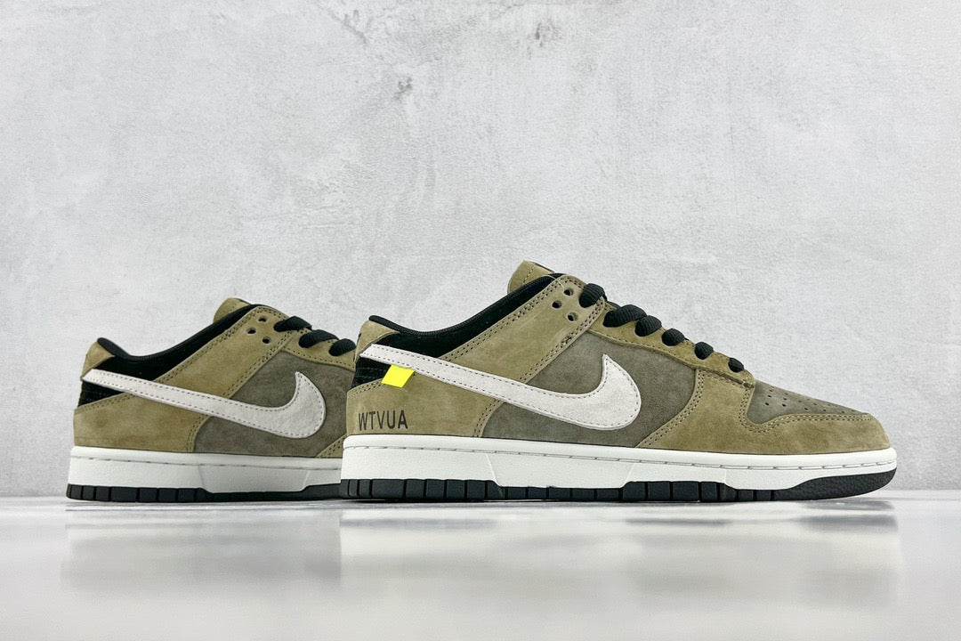 DUNK LOW x OTOMO KATUSHIRO