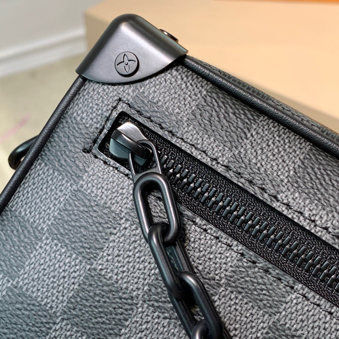 LOU SOFT TRUNK BAG