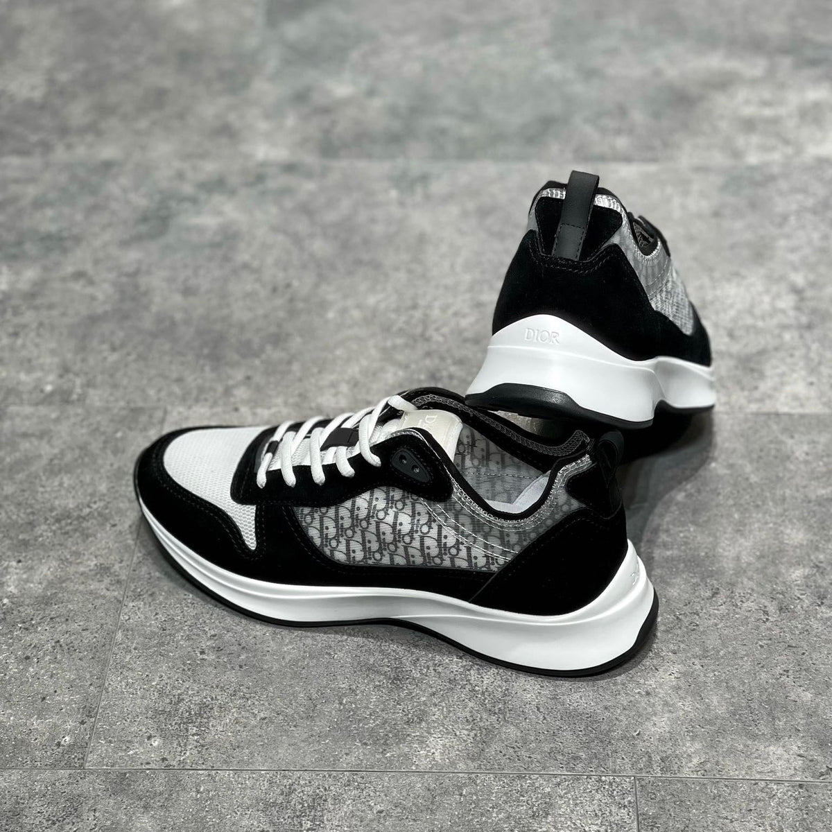 CD B25 SNEAKERS