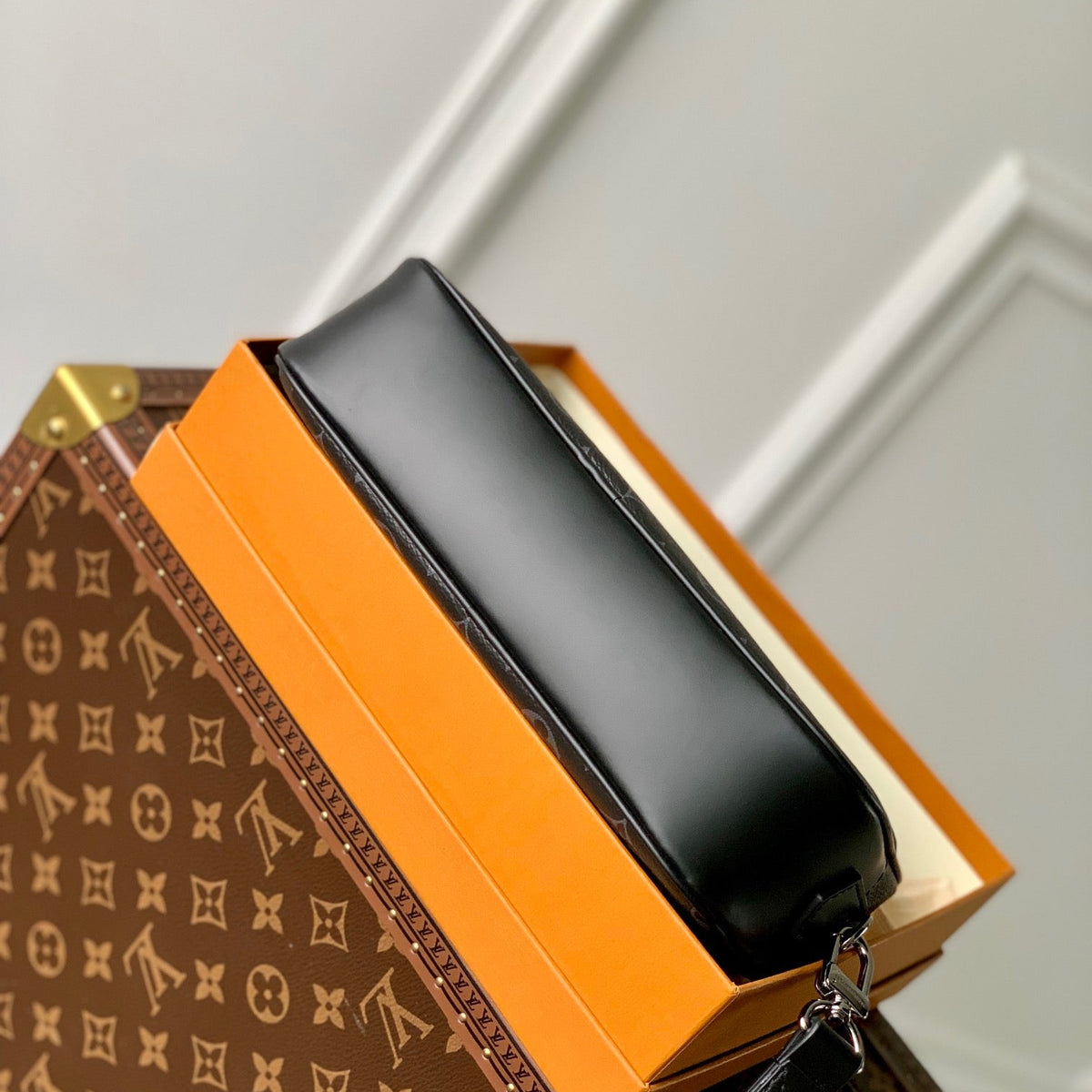 LOU POCHETTE KASAI