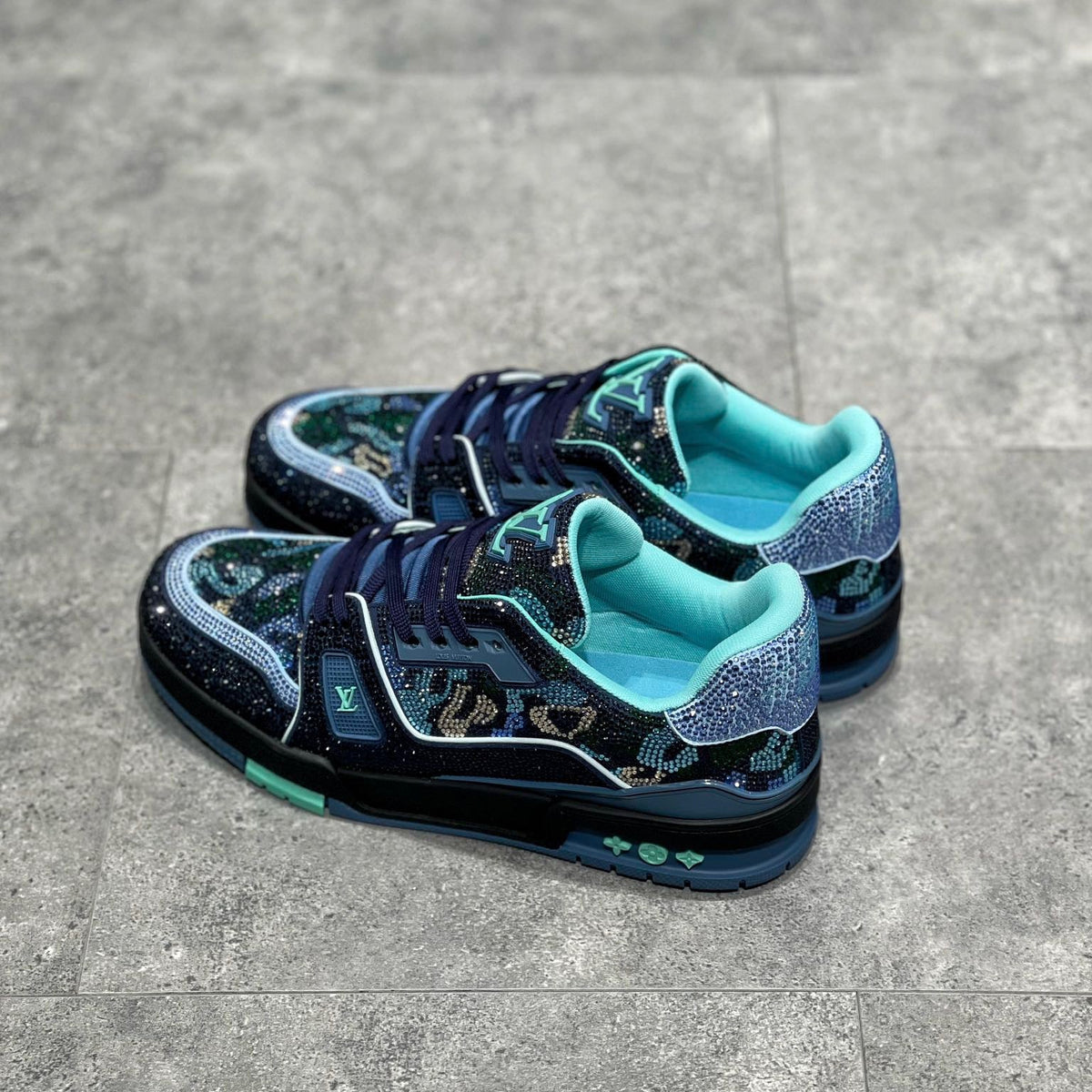 LOU TRAINERS