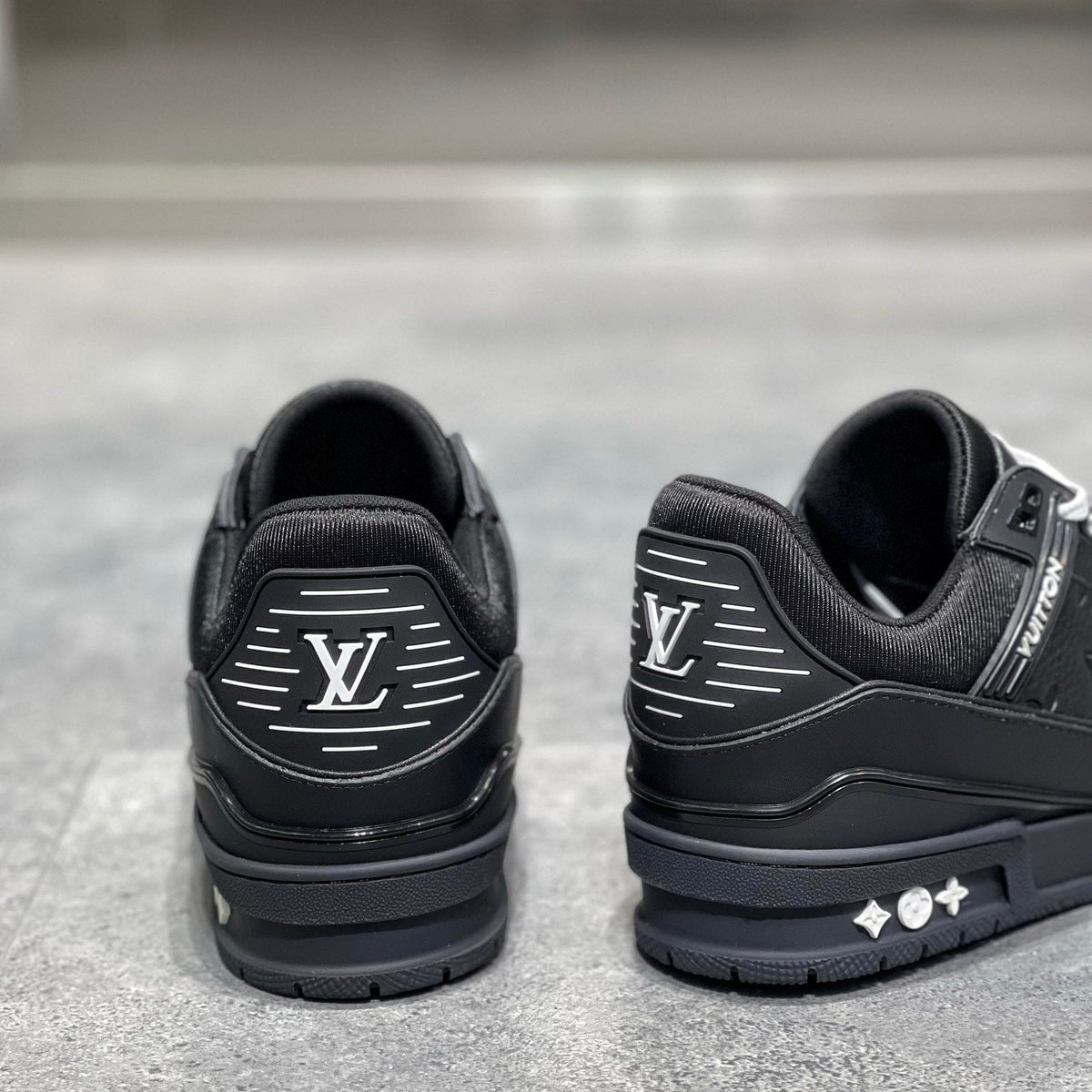 LOU TRAINERS