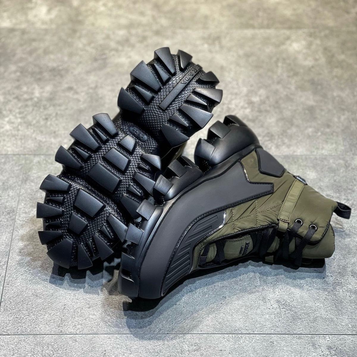 PD CLOUDBUST THUNDER SNEAKER