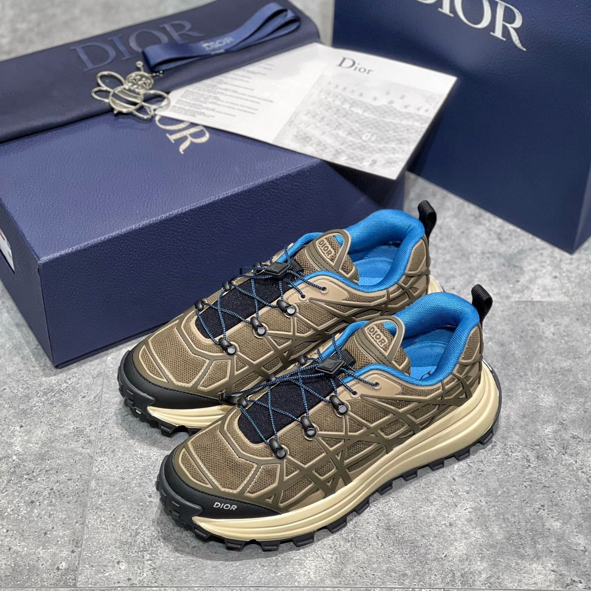 CD B31 TRAINERS
