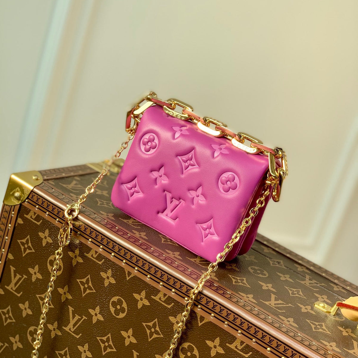 LOU BELTBAG COUSSIN