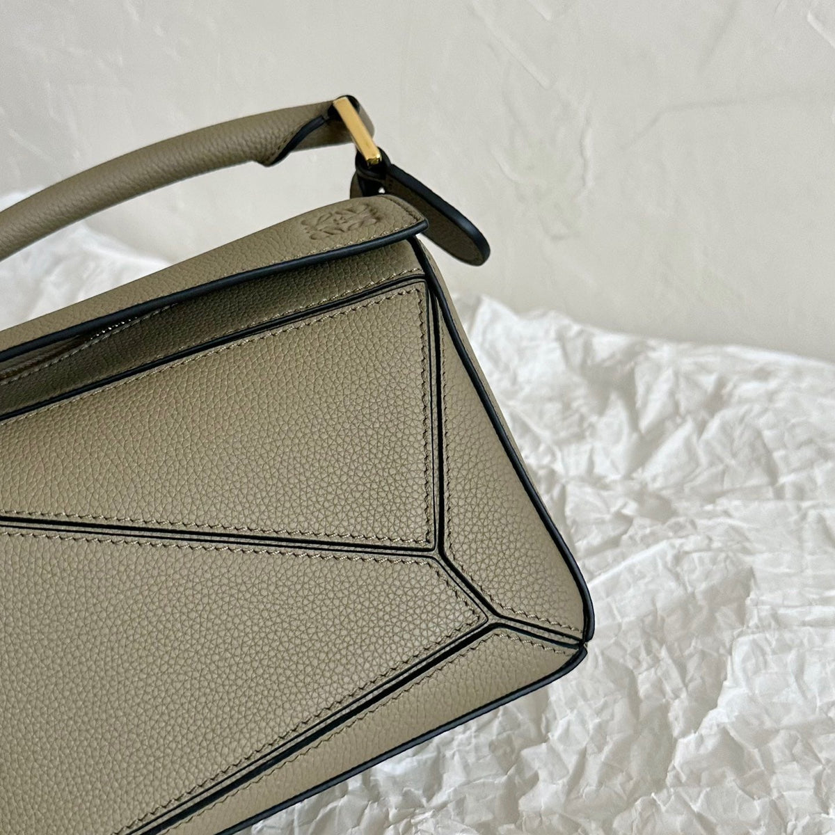 LOEW SMALL PUZZLE EDGE BAG