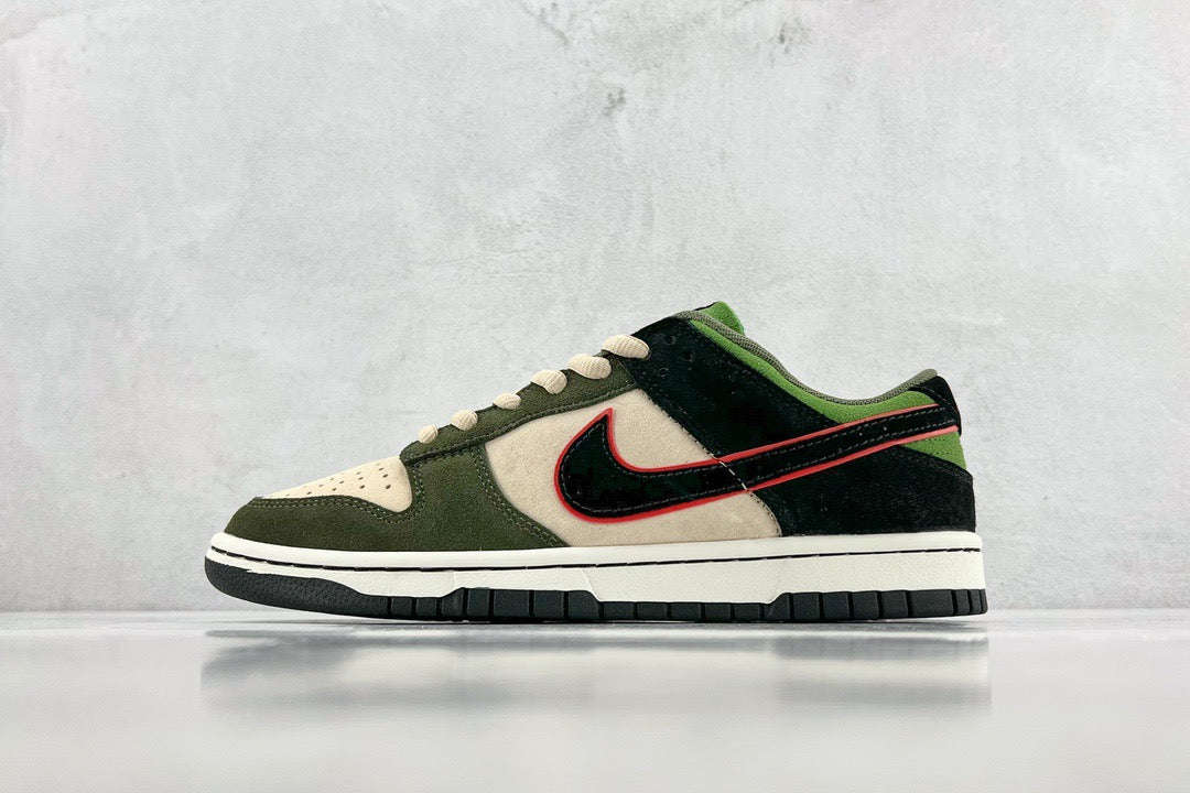 DUNK LOW x OTOMO KATUSHIRO