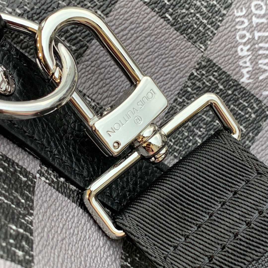 LOU KEEPALL BANDOULIÈRE 50 BAG