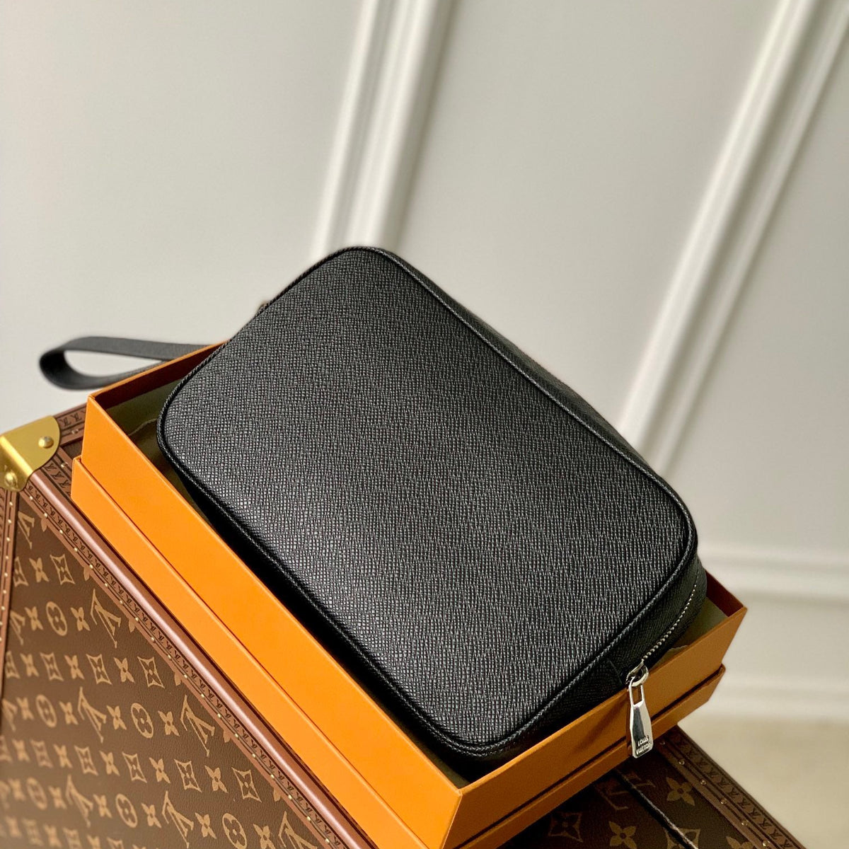 LOU POCHETTE KASAI