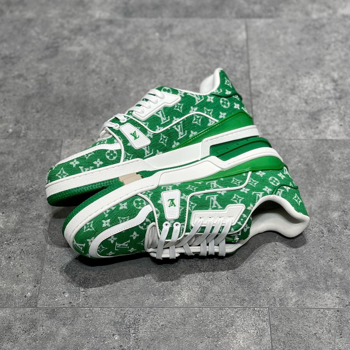 LOU TRAINERS