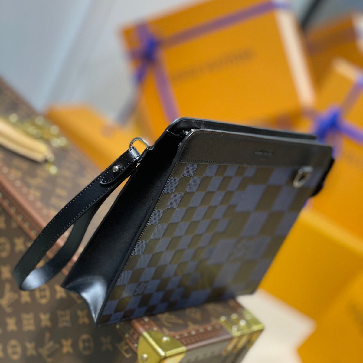 LOU POCHETTE VOYAGE MM