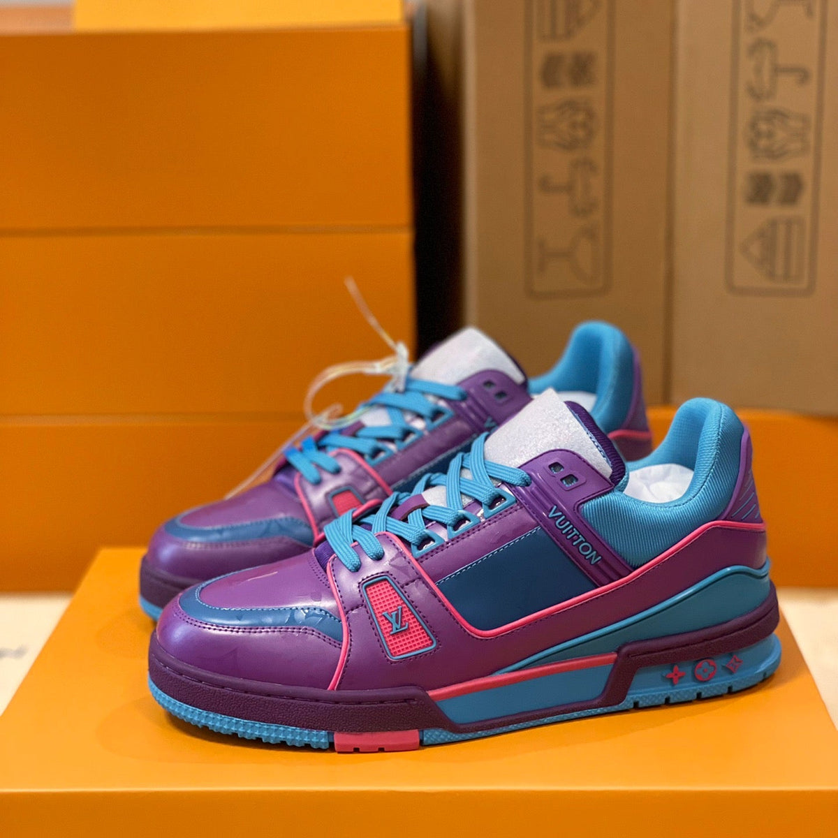 LOU TRAINERS
