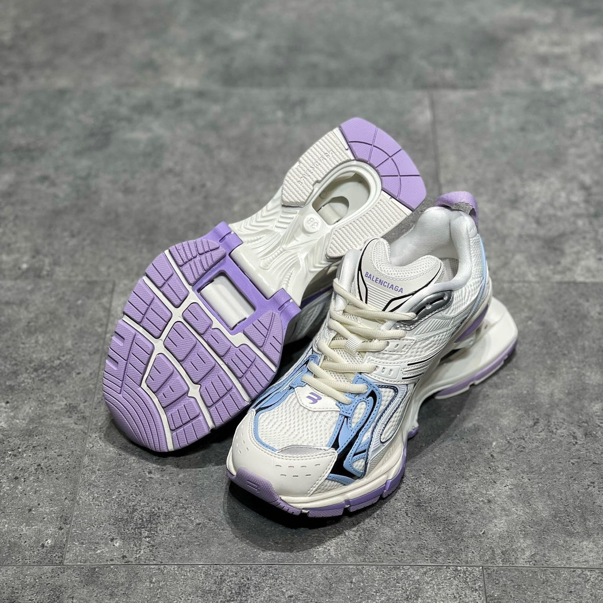BAL X-PANDER TRAINERS