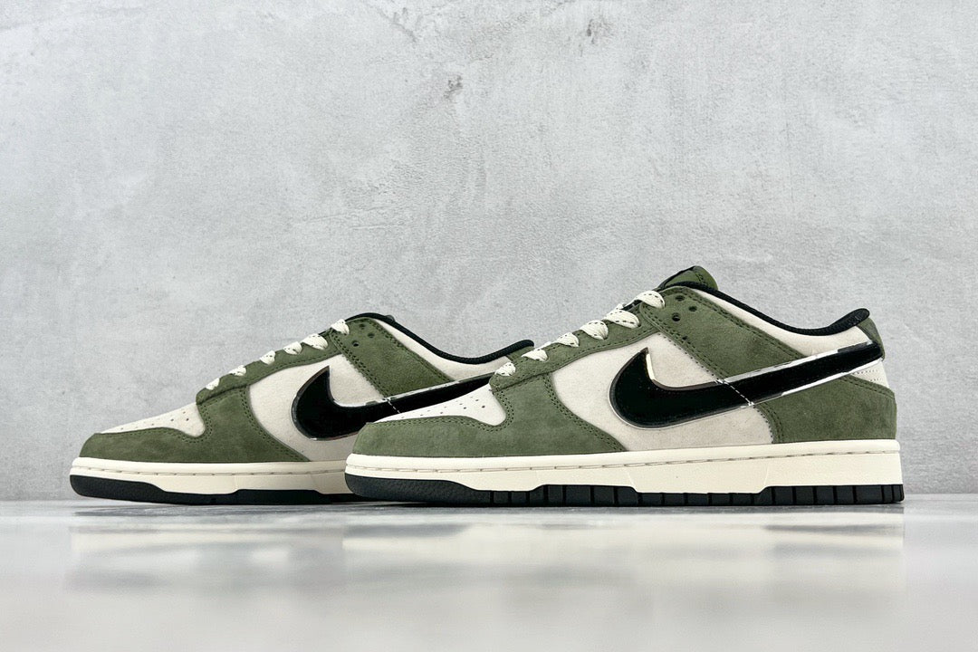 DUNK LOW x OTOMO KATUSHIRO