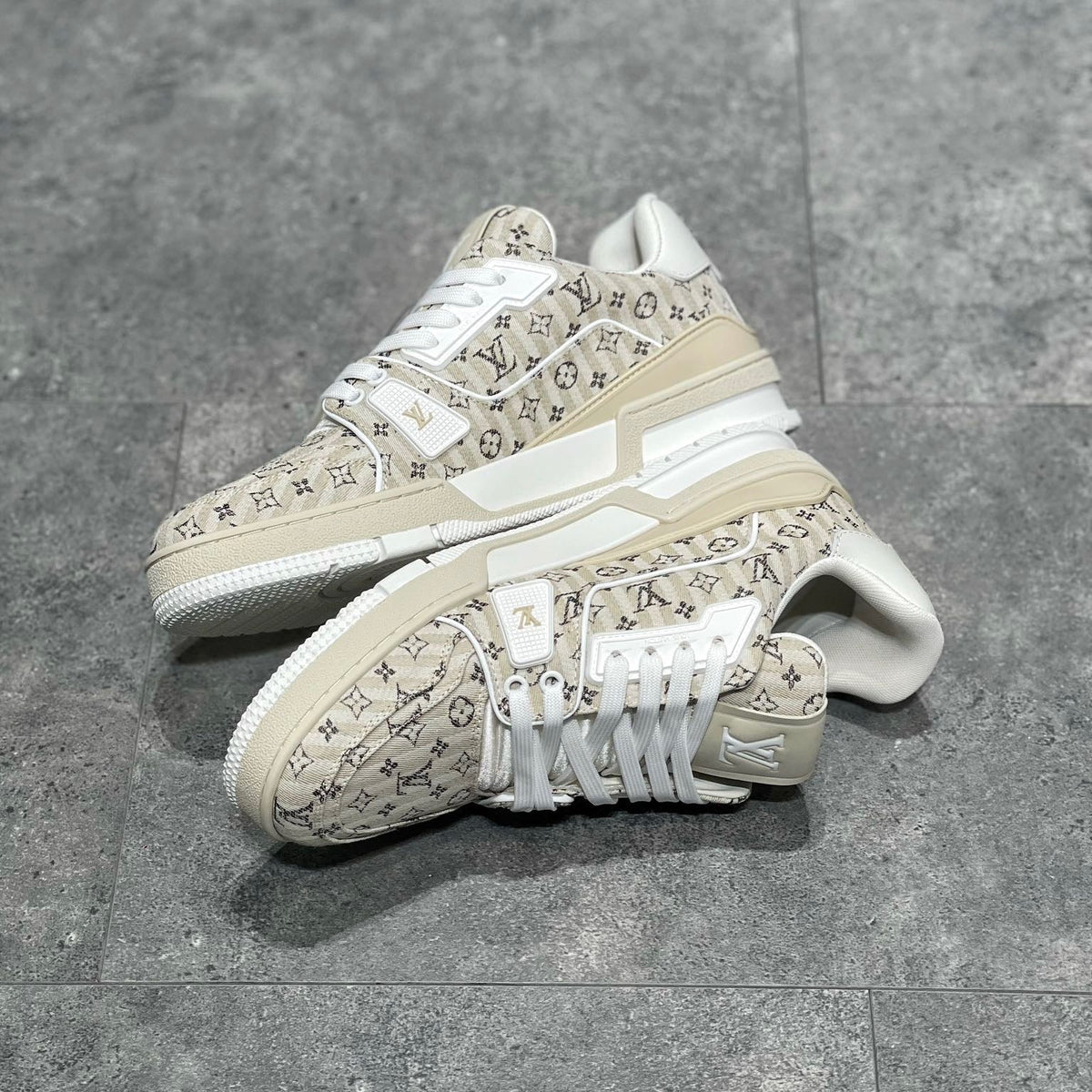 LOU TRAINERS