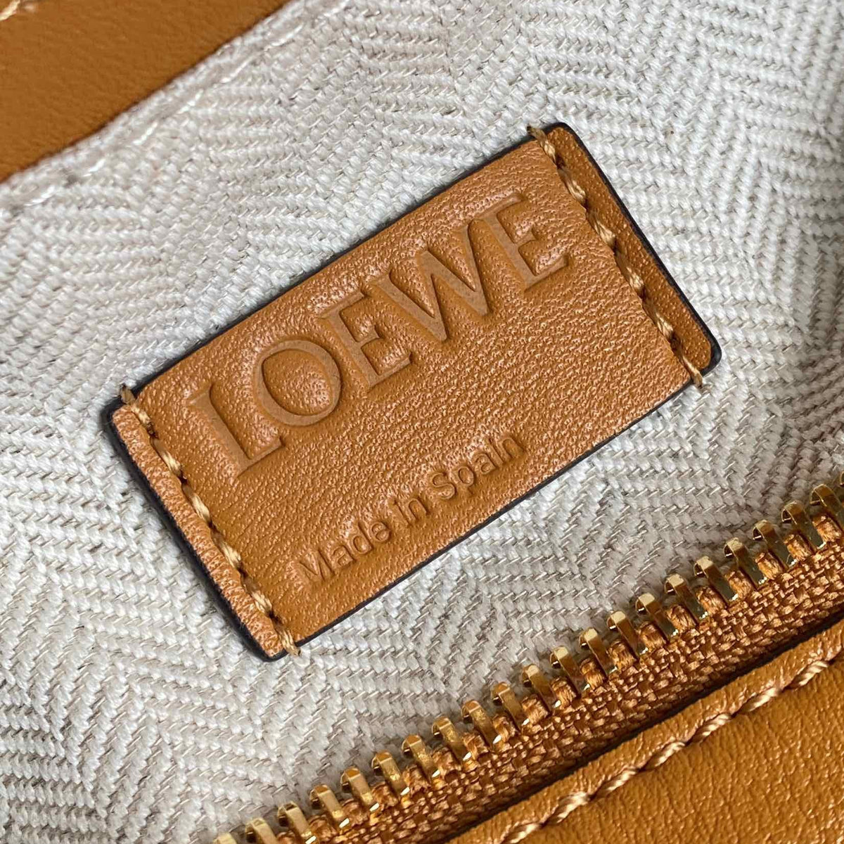 LOEW PUZZLE HOBO BAG