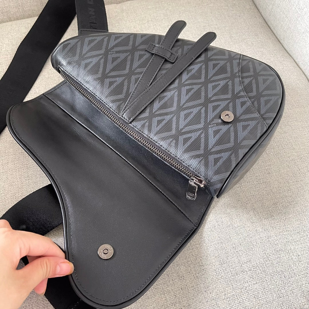 CD SADDLE BAG