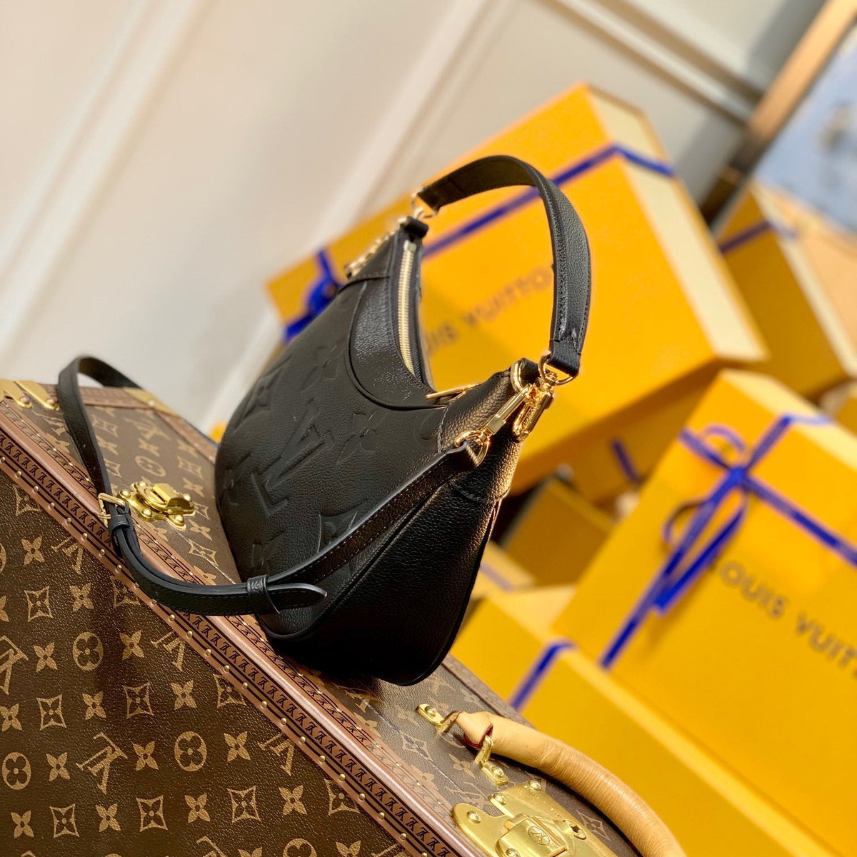 LOU BAGATELLE BAG