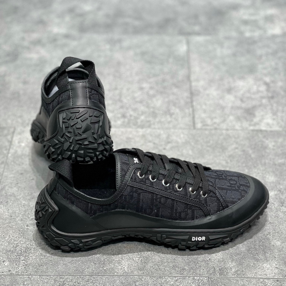 CD B28 SNEAKERS