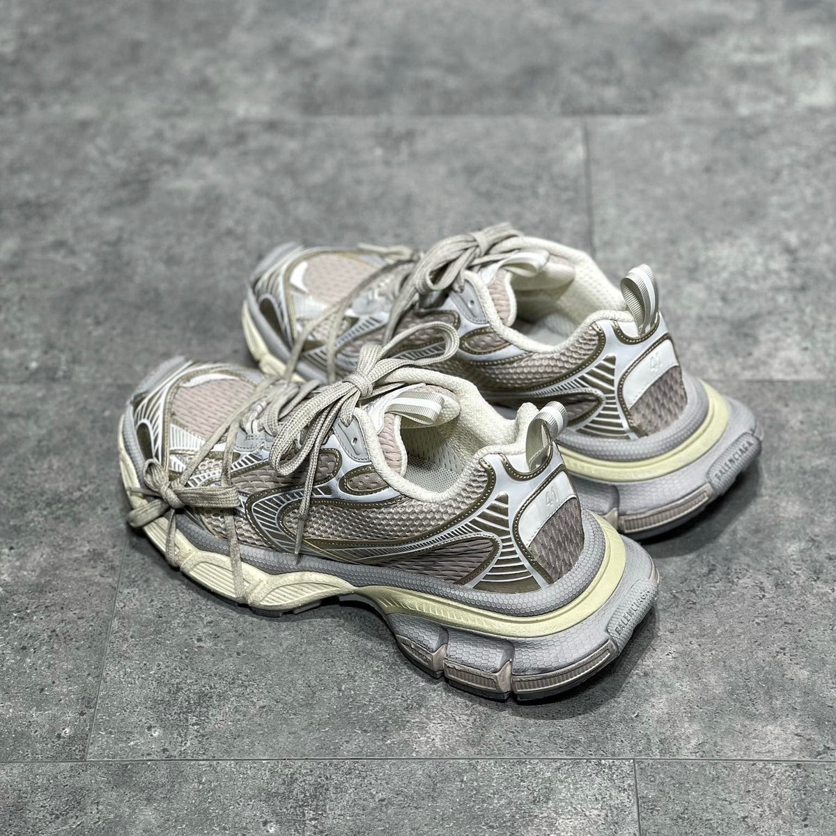BAL 3XL TRAINERS