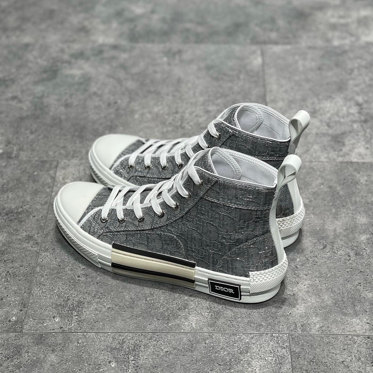 CD B23 SNEAKERS