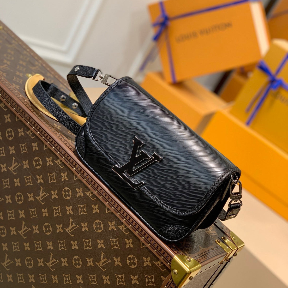 LOU BUCI BAG