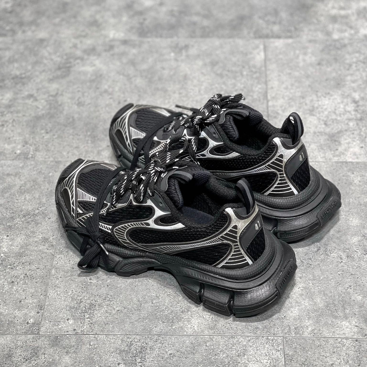 BAL 3XL TRAINERS