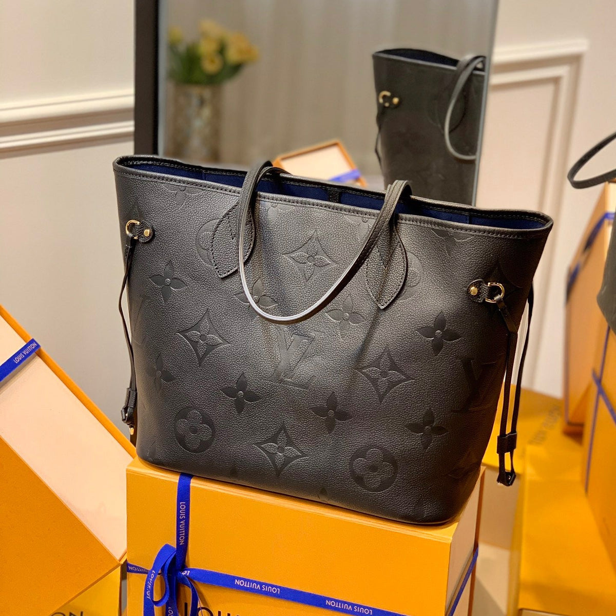 LOU NEVERFULL MM BAG